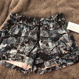 LuLuLemon Spring Break Away Short